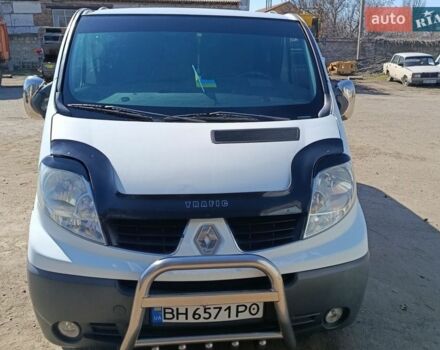 Білий Рено Трафік, об'ємом двигуна 2 л та пробігом 330 тис. км за 9800 $, фото 1 на Automoto.ua