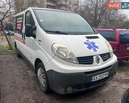 Белый Рено Трафик, объемом двигателя 2 л и пробегом 500 тыс. км за 12500 $, фото 1 на Automoto.ua