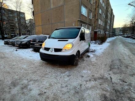 Білий Рено Трафік, об'ємом двигуна 2 л та пробігом 27000 тис. км за 5300 $, фото 1 на Automoto.ua