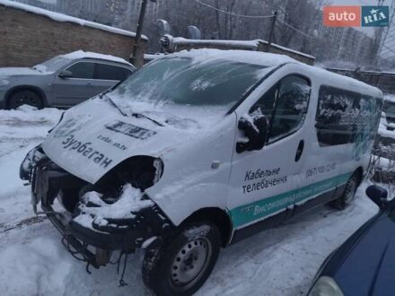 Белый Рено Трафик, объемом двигателя 2 л и пробегом 100 тыс. км за 6800 $, фото 1 на Automoto.ua