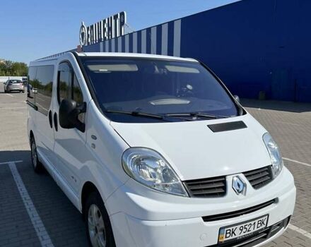 Белый Рено Трафик, объемом двигателя 2 л и пробегом 280 тыс. км за 10700 $, фото 1 на Automoto.ua
