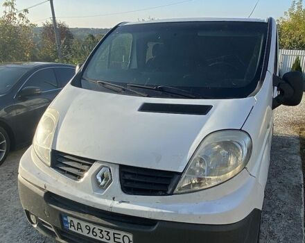 Белый Рено Трафик, объемом двигателя 2 л и пробегом 290 тыс. км за 5018 $, фото 1 на Automoto.ua
