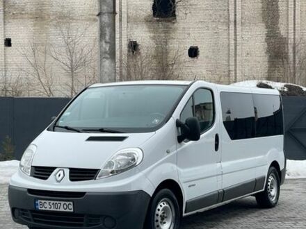 Білий Рено Трафік, об'ємом двигуна 2.5 л та пробігом 270 тис. км за 11500 $, фото 1 на Automoto.ua