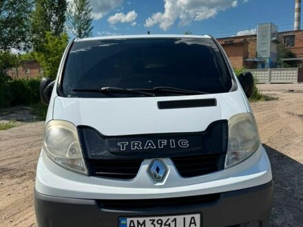 Білий Рено Трафік, об'ємом двигуна 2 л та пробігом 480 тис. км за 6700 $, фото 1 на Automoto.ua