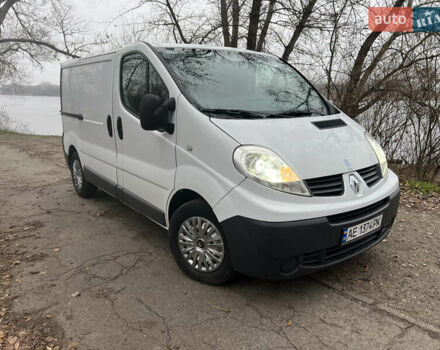 Білий Рено Трафік, об'ємом двигуна 2 л та пробігом 260 тис. км за 10600 $, фото 1 на Automoto.ua