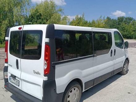 Рено Трафік 2011 у Кременце на Automoto.ua Білий Рено Трафік, об'ємом двигуна 2 л та пробігом 411 тис. км за 10500 $, фото 1 на Automoto.ua