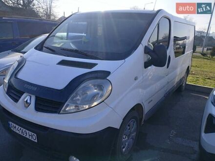 Белый Рено Трафик, объемом двигателя 2 л и пробегом 280 тыс. км за 10900 $, фото 1 на Automoto.ua