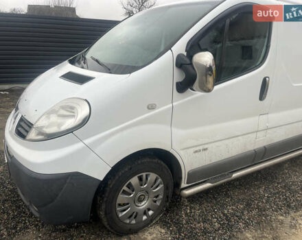 Белый Рено Трафик, объемом двигателя 0 л и пробегом 300 тыс. км за 10500 $, фото 1 на Automoto.ua