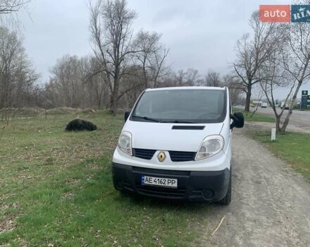 Белый Рено Трафик, объемом двигателя 2 л и пробегом 292 тыс. км за 11500 $, фото 1 на Automoto.ua