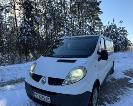 Белый Рено Трафик, объемом двигателя 2 л и пробегом 320 тыс. км за 12000 $, фото 1 на Automoto.ua