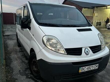 Білий Рено Трафік, об'ємом двигуна 2 л та пробігом 208 тис. км за 13500 $, фото 1 на Automoto.ua