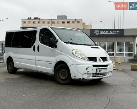 Білий Рено Трафік, об'ємом двигуна 2 л та пробігом 385 тис. км за 11000 $, фото 1 на Automoto.ua