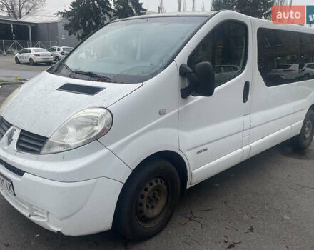 Белый Рено Трафик, объемом двигателя 2 л и пробегом 385 тыс. км за 12000 $, фото 1 на Automoto.ua