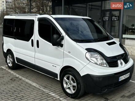 Рено Трафик 2011 в Киеве на Automoto.ua Белый Рено Трафик, объемом двигателя 2 л и пробегом 325 тыс. км за 12500 $, фото 1 на Automoto.ua