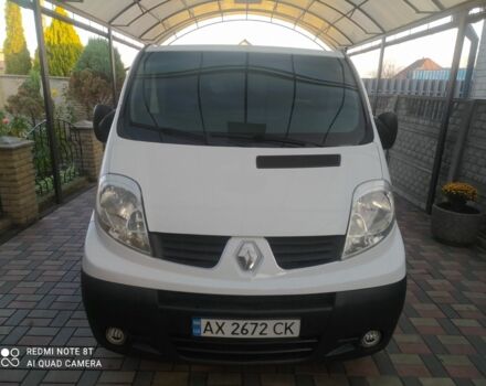 Білий Рено Трафік, об'ємом двигуна 2 л та пробігом 243 тис. км за 11000 $, фото 1 на Automoto.ua