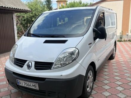 Белый Рено Трафик, объемом двигателя 2 л и пробегом 280 тыс. км за 8700 $, фото 1 на Automoto.ua