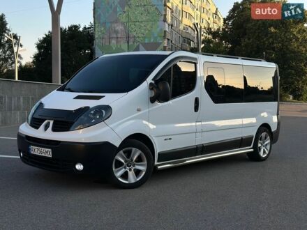 Белый Рено Трафик, объемом двигателя 2 л и пробегом 248 тыс. км за 16500 $, фото 1 на Automoto.ua