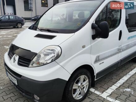 Білий Рено Трафік, об'ємом двигуна 2 л та пробігом 301 тис. км за 10500 $, фото 1 на Automoto.ua