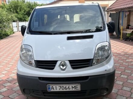 Белый Рено Трафик, объемом двигателя 2 л и пробегом 280 тыс. км за 8700 $, фото 1 на Automoto.ua