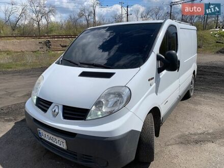 Белый Рено Трафик, объемом двигателя 2 л и пробегом 314 тыс. км за 8999 $, фото 1 на Automoto.ua