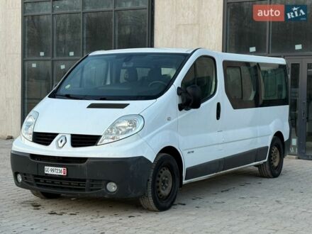 Белый Рено Трафик, объемом двигателя 2 л и пробегом 220 тыс. км за 14990 $, фото 1 на Automoto.ua