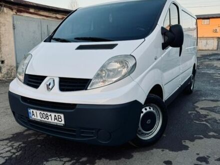 Белый Рено Трафик, объемом двигателя 2 л и пробегом 290 тыс. км за 10500 $, фото 1 на Automoto.ua