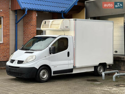 Белый Рено Трафик, объемом двигателя 2 л и пробегом 256 тыс. км за 11300 $, фото 1 на Automoto.ua