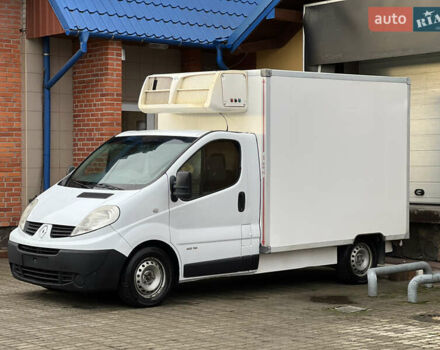Белый Рено Трафик, объемом двигателя 2 л и пробегом 256 тыс. км за 11300 $, фото 1 на Automoto.ua