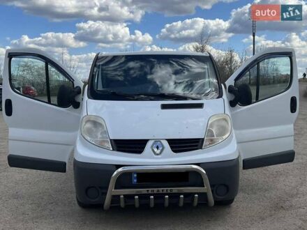 Рено Трафик 2012 в Новояворовск на Automoto.ua Белый Рено Трафик, объемом двигателя 2 л и пробегом 365 тыс. км за 9500 $, фото 1 на Automoto.ua