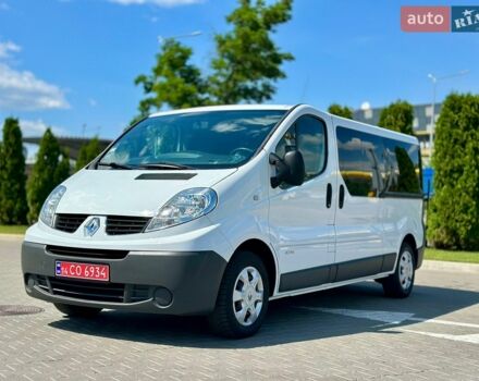 Белый Рено Трафик, объемом двигателя 2 л и пробегом 254 тыс. км за 15899 $, фото 1 на Automoto.ua