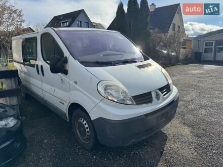 Білий Рено Трафік, об'ємом двигуна 2 л та пробігом 200 тис. км за 4950 $, фото 1 на Automoto.ua