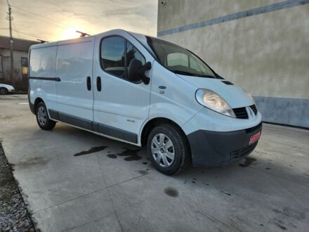 Білий Рено Трафік, об'ємом двигуна 2 л та пробігом 232 тис. км за 12500 $, фото 1 на Automoto.ua