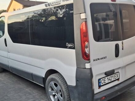 Белый Рено Трафик, объемом двигателя 2 л и пробегом 239 тыс. км за 13700 $, фото 1 на Automoto.ua