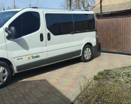 Белый Рено Трафик, объемом двигателя 2 л и пробегом 305 тыс. км за 16500 $, фото 1 на Automoto.ua