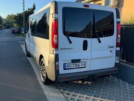 Білий Рено Трафік, об'ємом двигуна 2 л та пробігом 377 тис. км за 12700 $, фото 1 на Automoto.ua