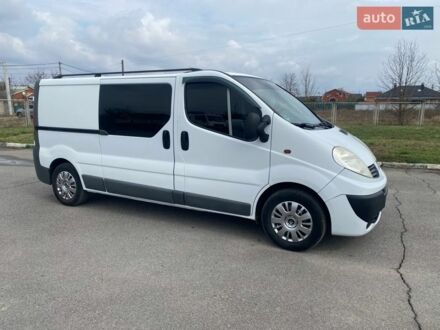 Белый Рено Трафик, объемом двигателя 2 л и пробегом 320 тыс. км за 12250 $, фото 1 на Automoto.ua