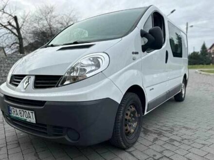 Белый Рено Трафик, объемом двигателя 2 л и пробегом 188 тыс. км за 7500 $, фото 1 на Automoto.ua