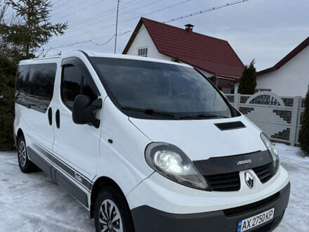 Белый Рено Трафик, объемом двигателя 2 л и пробегом 334 тыс. км за 12400 $, фото 1 на Automoto.ua