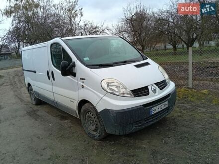 Белый Рено Трафик, объемом двигателя 2 л и пробегом 265 тыс. км за 9800 $, фото 1 на Automoto.ua