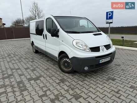 Білий Рено Трафік, об'ємом двигуна 2 л та пробігом 350 тис. км за 9000 $, фото 1 на Automoto.ua