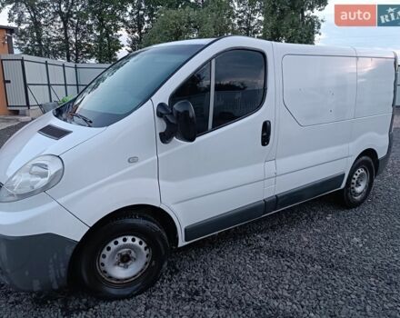 Белый Рено Трафик, объемом двигателя 2 л и пробегом 230 тыс. км за 5700 $, фото 1 на Automoto.ua