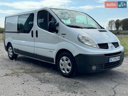 Белый Рено Трафик, объемом двигателя 2 л и пробегом 277 тыс. км за 12300 $, фото 1 на Automoto.ua