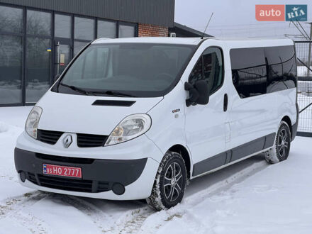 Белый Рено Трафик, объемом двигателя 2 л и пробегом 298 тыс. км за 13150 $, фото 1 на Automoto.ua