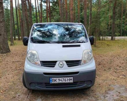 Белый Рено Трафик, объемом двигателя 2 л и пробегом 280 тыс. км за 11800 $, фото 1 на Automoto.ua