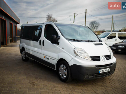 Білий Рено Трафік, об'ємом двигуна 2 л та пробігом 251 тис. км за 13100 $, фото 1 на Automoto.ua