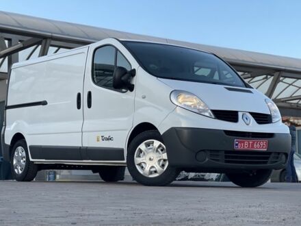 Белый Рено Трафик, объемом двигателя 2 л и пробегом 220 тыс. км за 287 $, фото 1 на Automoto.ua