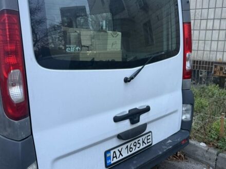 Білий Рено Трафік, об'ємом двигуна 2 л та пробігом 275 тис. км за 11400 $, фото 1 на Automoto.ua