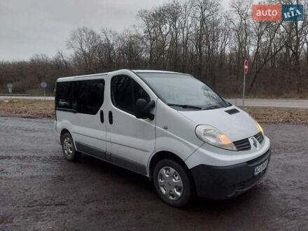Белый Рено Трафик, объемом двигателя 2 л и пробегом 187 тыс. км за 14500 $, фото 1 на Automoto.ua