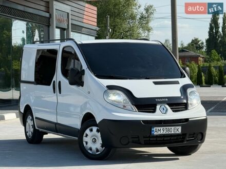 Белый Рено Трафик, объемом двигателя 2 л и пробегом 402 тыс. км за 9600 $, фото 1 на Automoto.ua