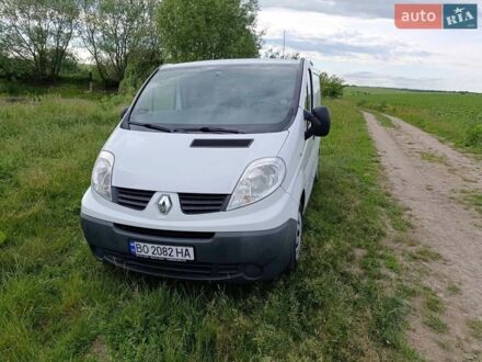 Білий Рено Трафік, об'ємом двигуна 2 л та пробігом 254 тис. км за 10700 $, фото 1 на Automoto.ua
